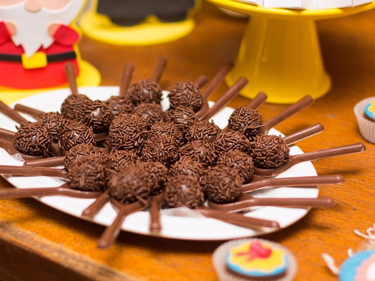 Valentine chocolate gifts